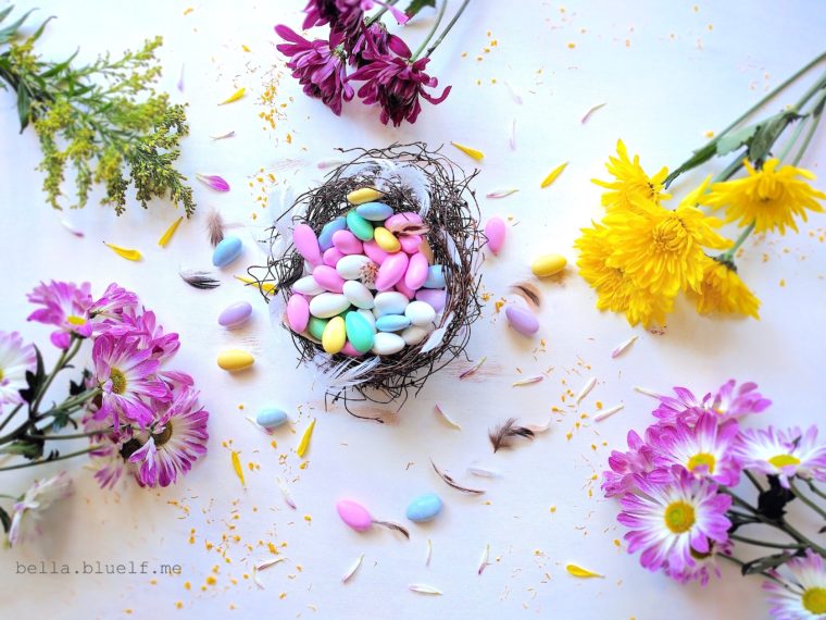 Happy Easter — Feliz Páscoa