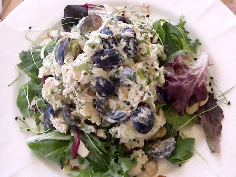 Recipe – Chicken Breast Salad with Black Grapes